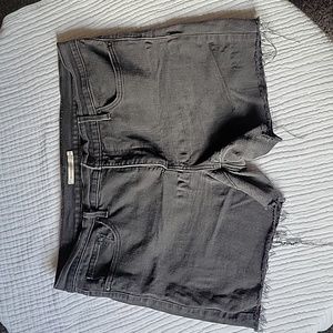 Black Levi's shorts